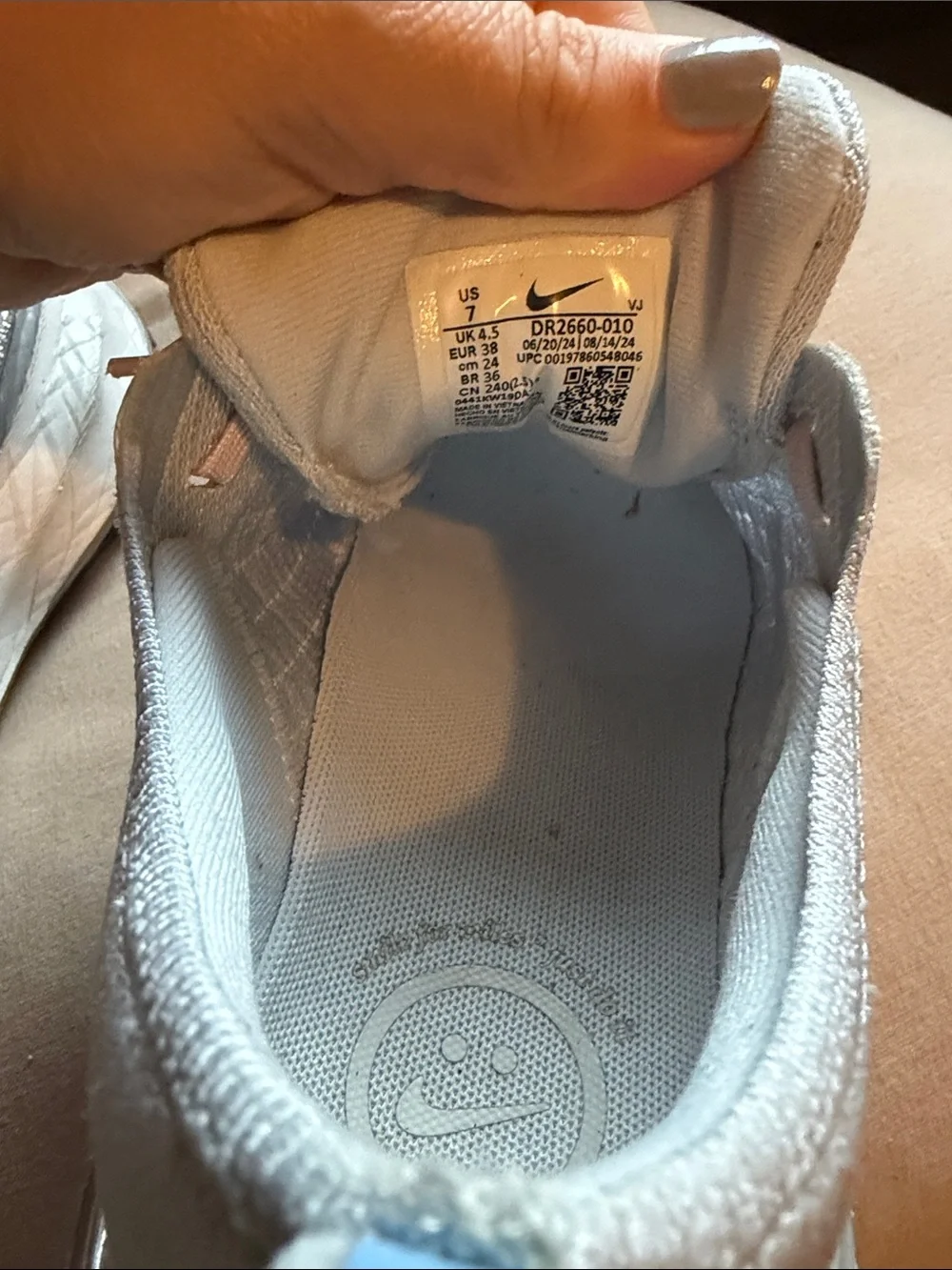 Nike tabs heel sneakers